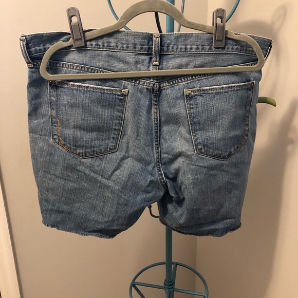 Old Navy The Flirt Jean Shorts - 16 - Picture 2 of 6